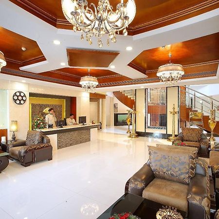 โรงแรมพอร์ต พาเลซ กุวาลัม โกวาลัม ภายนอก รูปภาพ